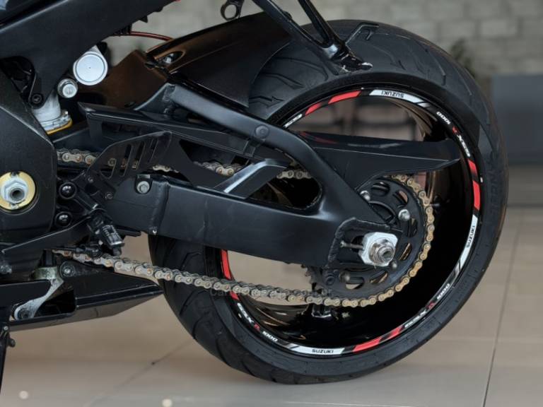 SUZUKI - GSXR - 2007/2007 - Vermelha - R$ 35.900,00