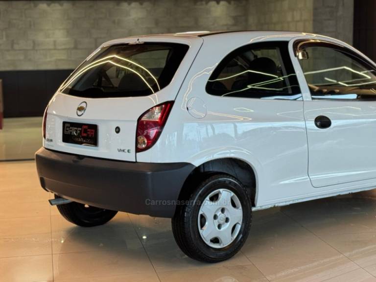 CHEVROLET - CELTA - 2011/2011 - Branca - R$ 19.900,00