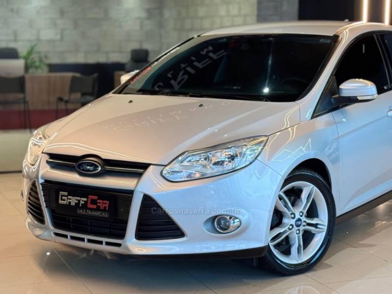 FORD - FOCUS - 2014/2014 - Prata - R$ 54.900,00