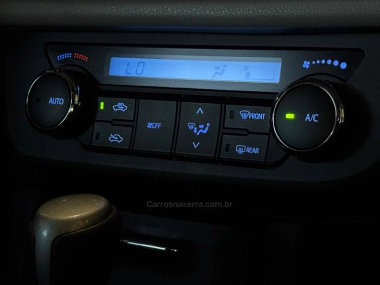 TOYOTA - COROLLA - 2015/2015 - Preta - R$ 87.900,00