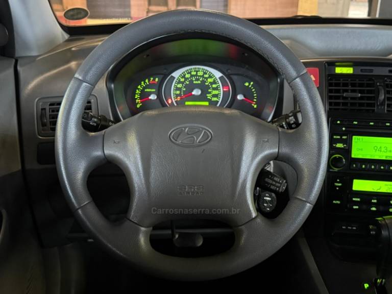 HYUNDAI - TUCSON - 2009/2010 - Preta - R$ 36.900,00