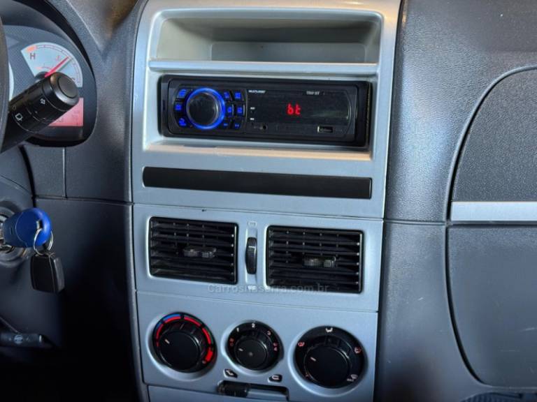 FIAT - PALIO - 2007/2008 - Prata - R$ 32.900,00
