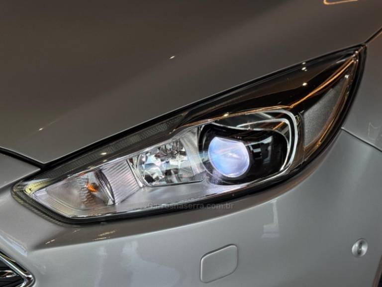 FORD - FOCUS - 2018/2019 - Prata - R$ 86.900,00