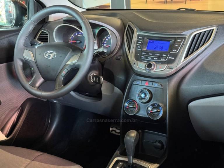 HYUNDAI - HB20X - 2013/2014 - Preta - R$ 59.900,00