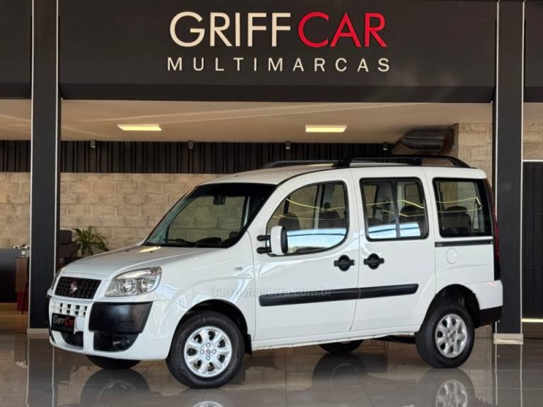 FIAT - DOBLÓ - 2013/2014 - Branca - R$ 51.900,00