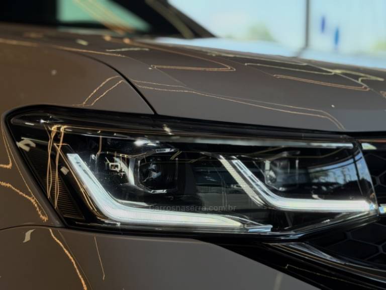 VOLKSWAGEN - TAOS - 2022/2022 - Branca - R$ 149.900,00