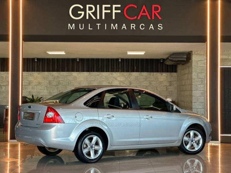 FORD - FOCUS - 2012/2013 - Prata - R$ 44.900,00