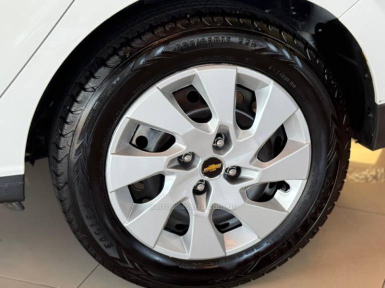 CHEVROLET - PRISMA - 2013/2013 - Branca - R$ 45.900,00