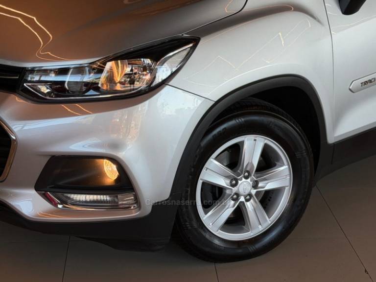CHEVROLET - TRACKER - 2019/2019 - Prata - R$ 82.900,00