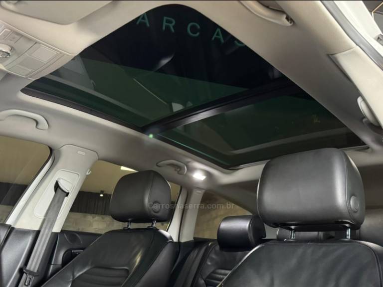 VOLKSWAGEN - PASSAT - 2013/2014 - Branca - R$ 89.900,00