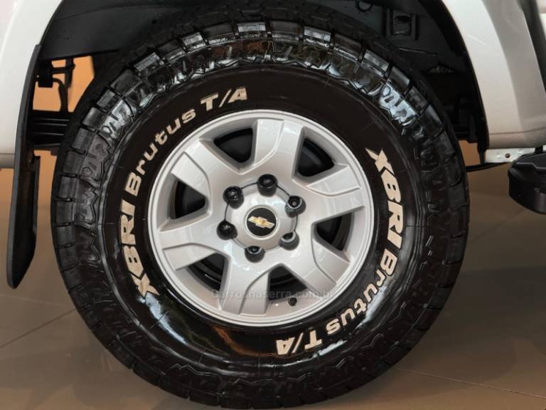 CHEVROLET - S10 - 2014/2014 - Prata - R$ 109.900,00