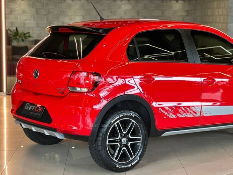 VOLKSWAGEN - GOL - 2014/2015 - Vermelha - R$ 54.900,00