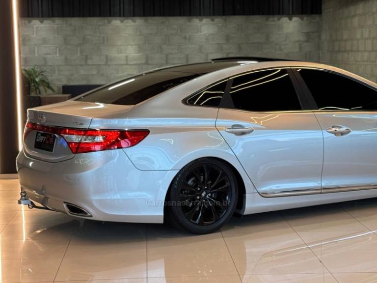 HYUNDAI - AZERA - 2012/2013 - Prata - R$ 83.900,00