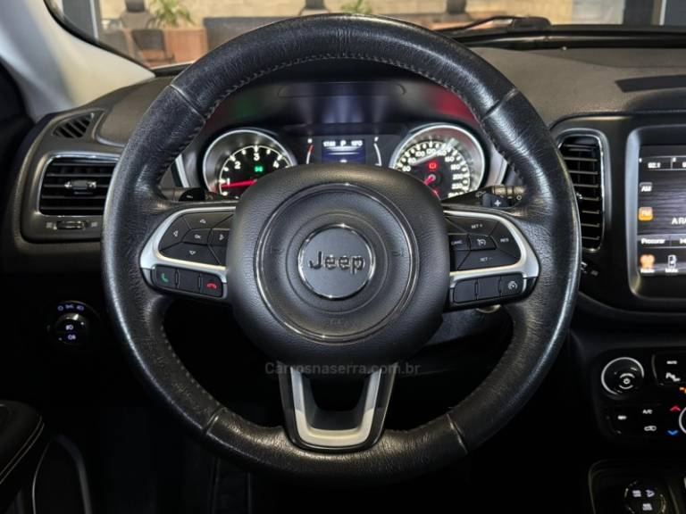 JEEP - COMPASS - 2016/2017 - Branca - R$ 94.900,00