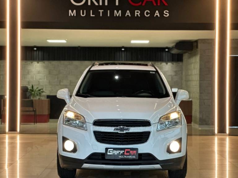 CHEVROLET - TRACKER - 2013/2014 - Branca - R$ 71.900,00