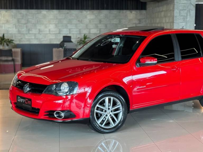 VOLKSWAGEN - GOLF - 2011/2012 - Vermelha - R$ 59.900,00