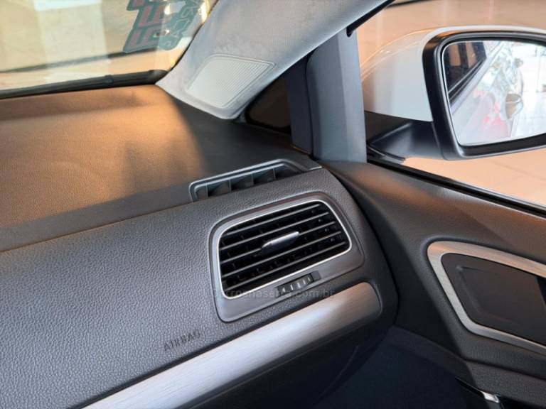 VOLKSWAGEN - GOLF - 2015/2015 - Branca - R$ 82.900,00