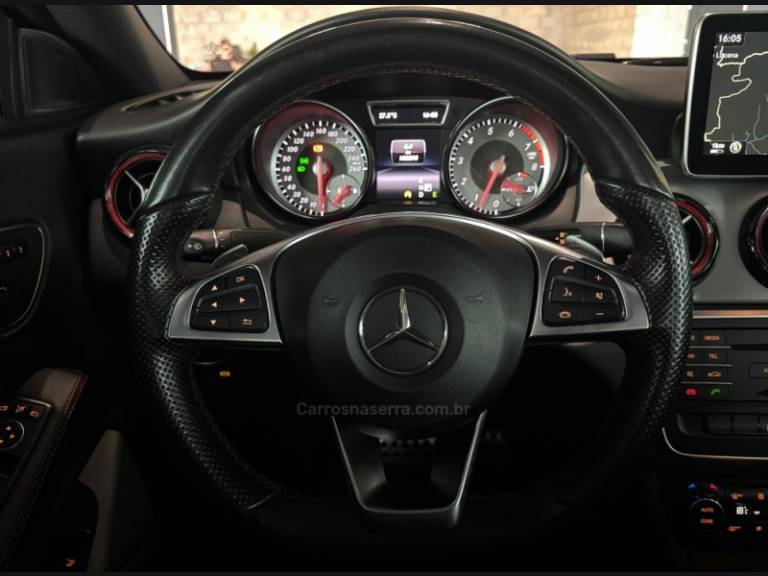 MERCEDES-BENZ - CLA 250 - 2015/2015 - Cinza - R$ 149.900,00