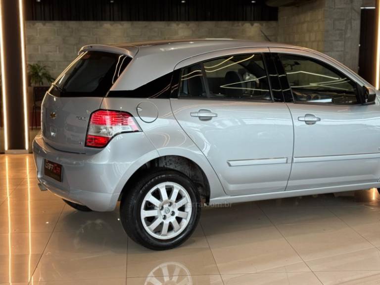 CHEVROLET - AGILE - 2009/2010 - Prata - R$ 37.900,00