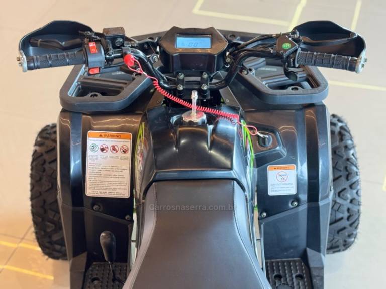 MXF - 125 - 2025/2025 - Preta - R$ 15.900,00