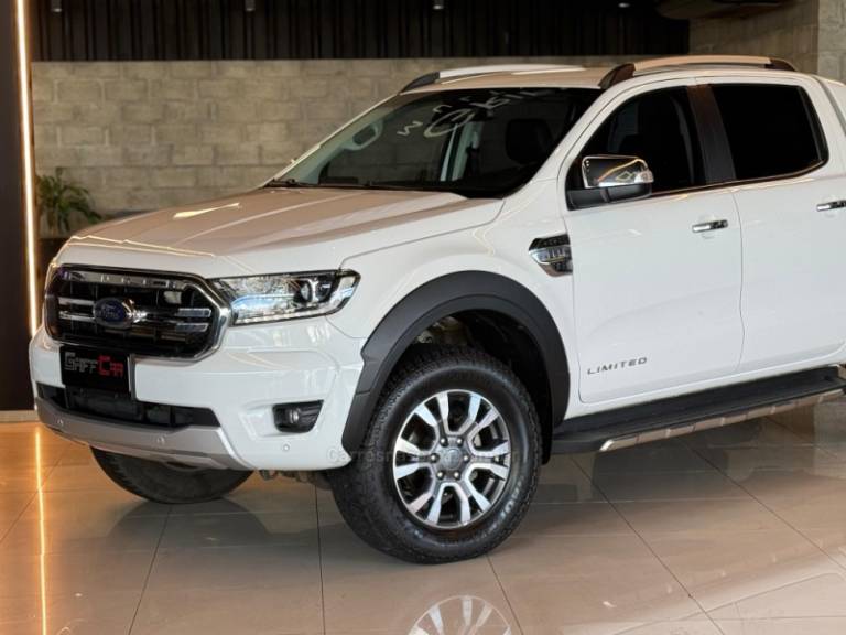 FORD - RANGER - 2021/2022 - Branca - R$ 199.900,00