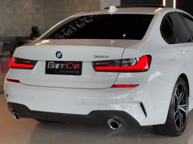 BMW - 320I - 2022/2022 - Branca - R$ 265.900,00