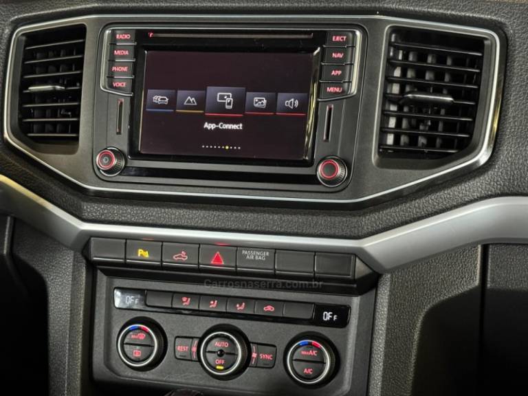 VOLKSWAGEN - AMAROK - 2017/2018 - Preta - R$ 144.900,00