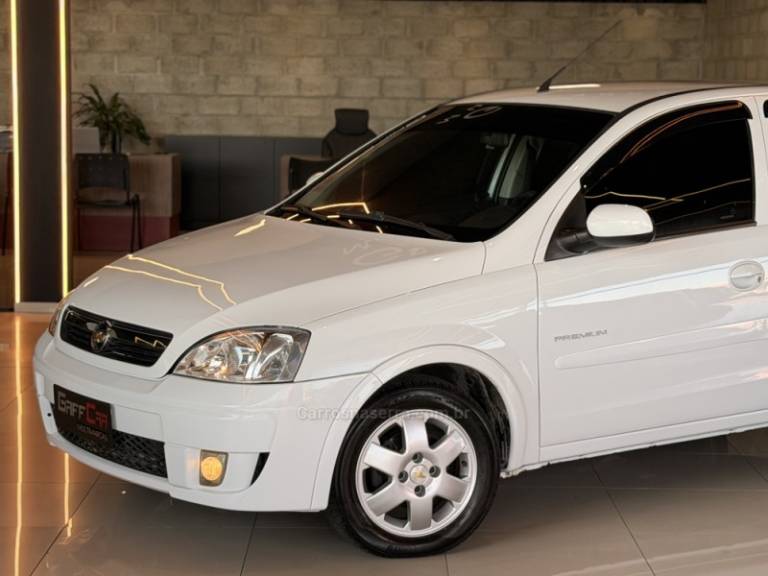 CHEVROLET - CORSA - 2007/2008 - Branca - R$ 36.900,00