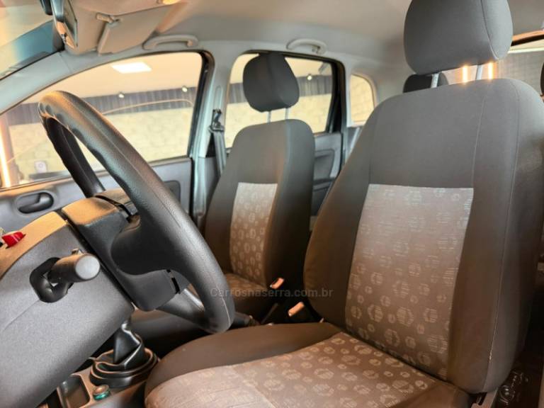 FORD - FIESTA - 2013/2014 - Preta - R$ 32.900,00