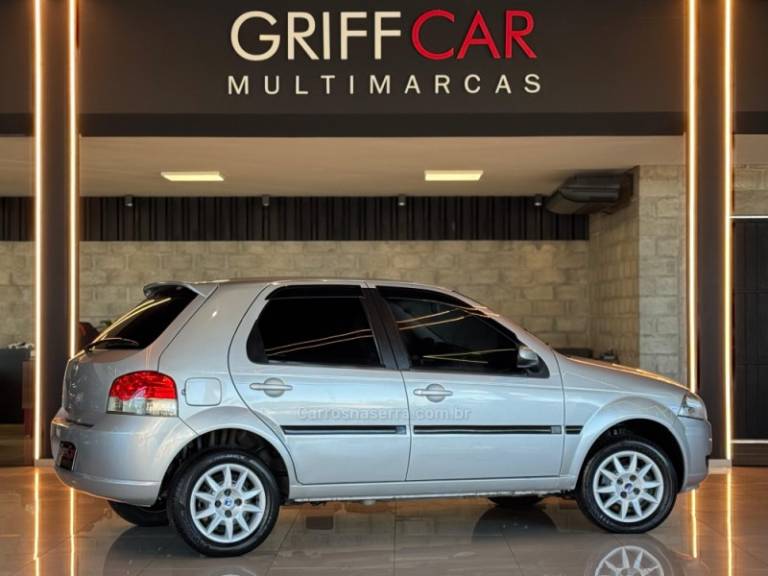 FIAT - PALIO - 2007/2008 - Prata - R$ 32.900,00
