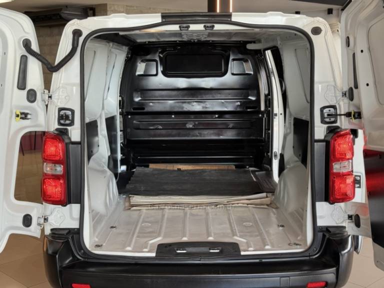 FIAT - SCUDO CARGO - 2023/2024 - Branca - R$ 169.900,00