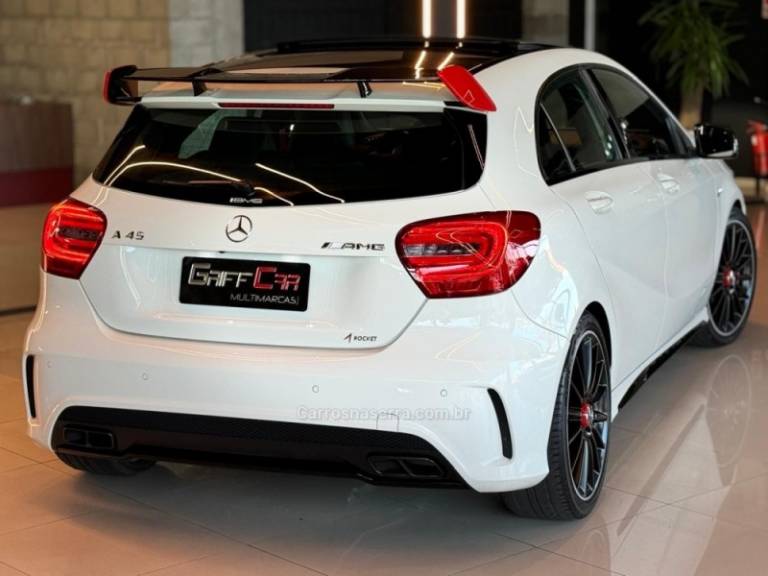 MERCEDES-BENZ - A 45 AMG - 2014/2015 - Branca - R$ 179.900,00