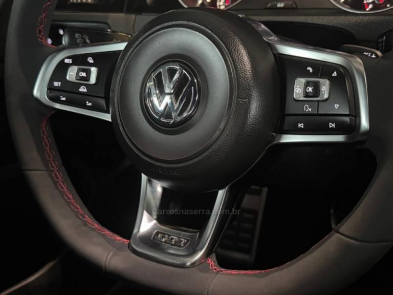 VOLKSWAGEN - GOLF - 2014/2014 - Cinza - R$ 136.900,00