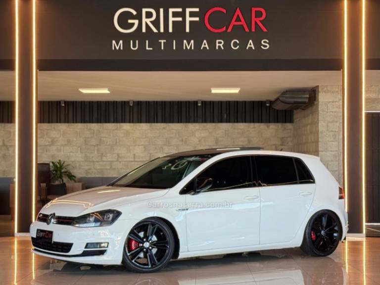 VOLKSWAGEN - GOLF - 2013/2014 - Branca - R$ 89.900,00