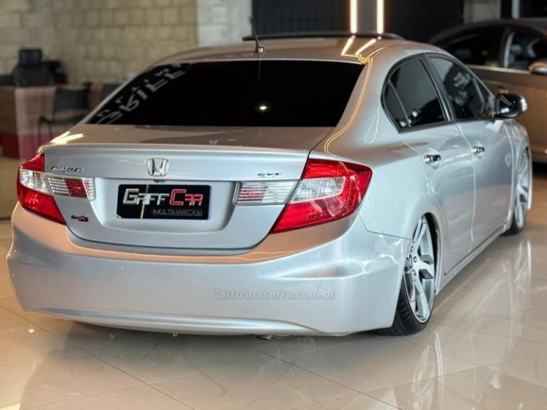 HONDA - CIVIC - 2011/2012 - Prata - R$ 77.900,00